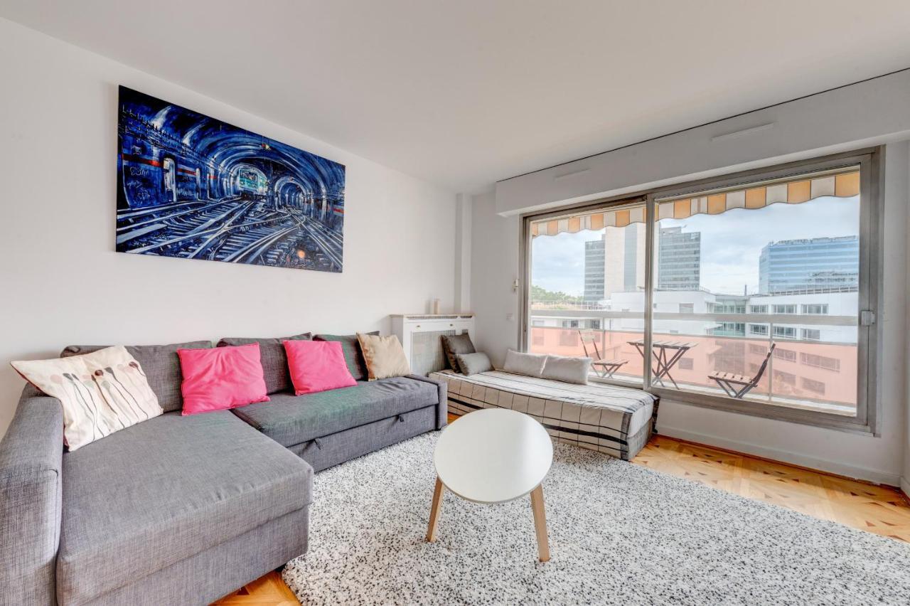 Grand appartement lumineux proche métro et Défense Courbevoie Extérieur photo