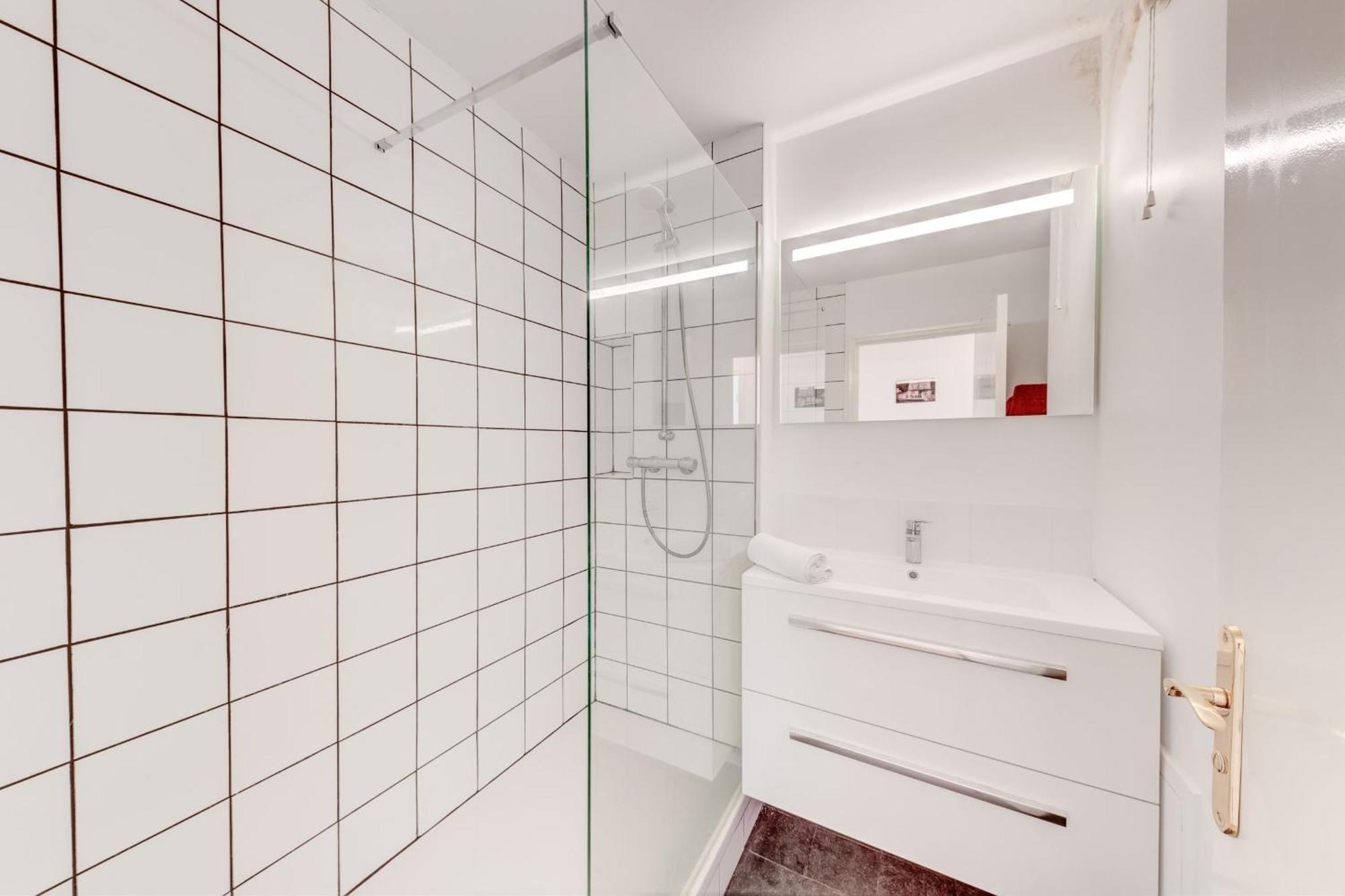 Grand appartement lumineux proche métro et Défense Courbevoie Extérieur photo